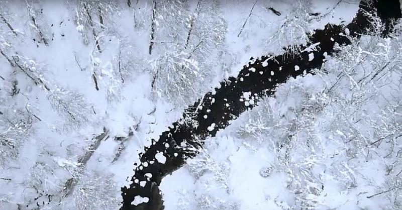 (VIDEO) DRAGULJ GORSKOG KOTARA Svi pričaju o Plitvicama, a pogledajte kako bajkovito Kamačnik izgleda pod snijegom