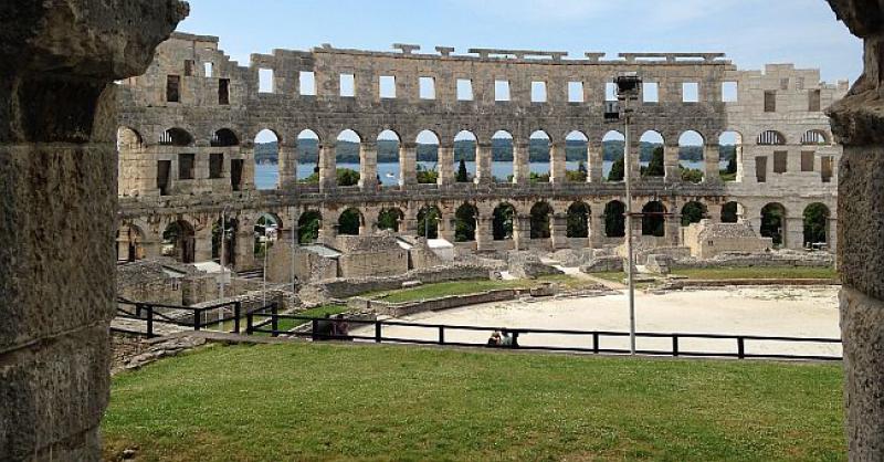 DUGO (NIKAD?) NISTE BILI U PULI? Prošećite ovim hrvatskim draguljem virtualno!