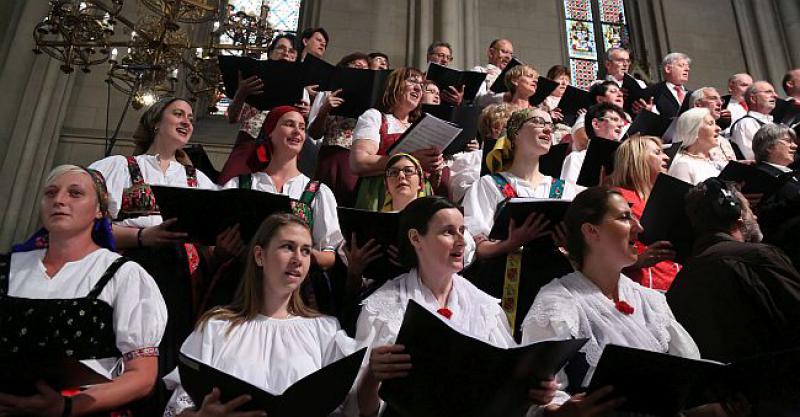 SAMOZATAJNE HEROINE DIJASPORE Apostolsko djelovanje hrvatskih sestara u inozemstvu odsad i u knjizi