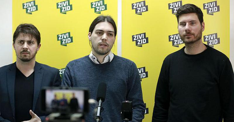 ŽIVI ZID PROTIV ODLUKE O RUSIJI 'To je sluganska politika 'veži konja gdje ti gazda kaže''
