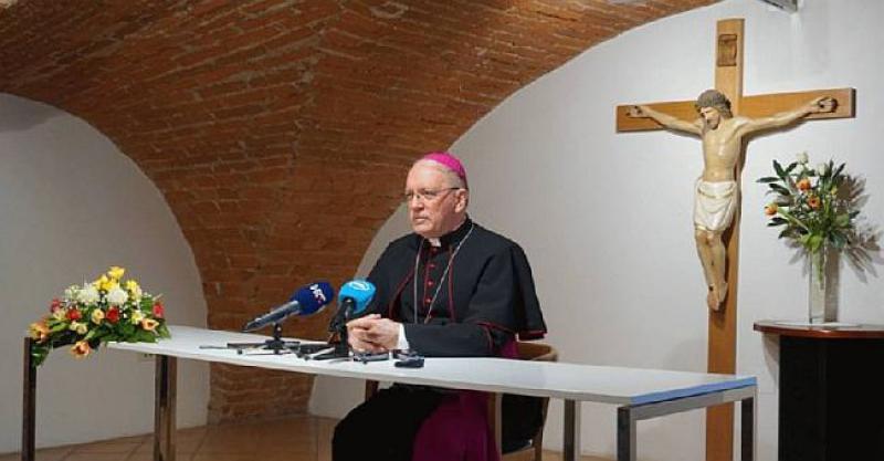 ISELJENICI, POŽEŠKI BISKUP ČESTITA VAM USKRS 'Dok tragate za boljim životom ne zaboravite Isusa'