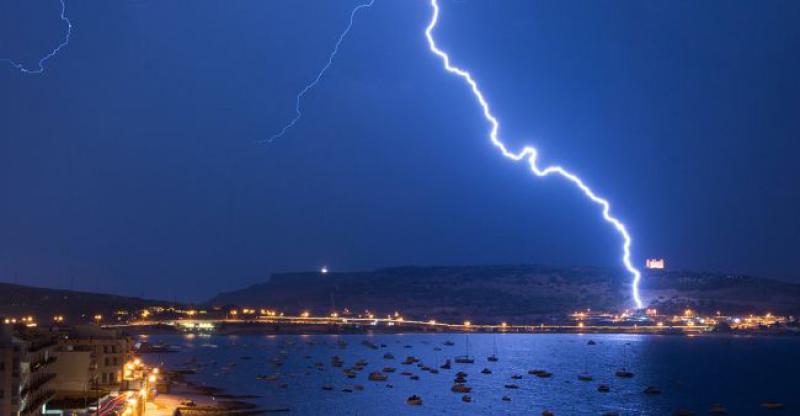 (VIDEO) EUROPU 'ZABLJESNULO' 50 TISUĆA MUNJA Nakon nevremena stiže velika promjena