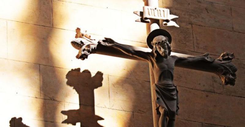 RASPRAVA ZBOG UVOĐENJA RASPELA U BAVARSKE JAVNE USTANOVE 'Nije premijeru do vjere, već do izbora'