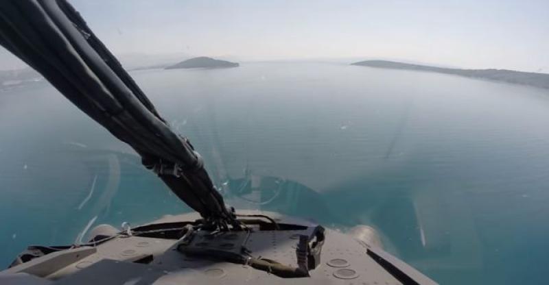 (VIDEO) NESVAKIDAŠNJI PRIZOR Na splitsku rivu spustio se moćni borbeni helikopter