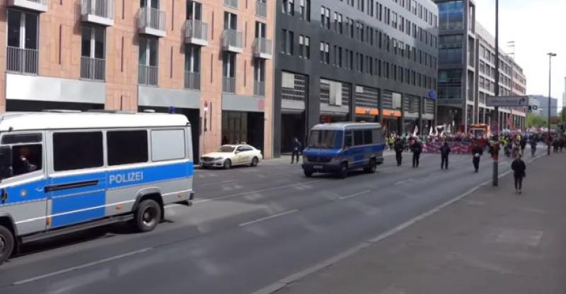 DAN RADNIKA Diljem svijeta masovni prosvjedi, u Berlinu ulice pune policijskih snaga