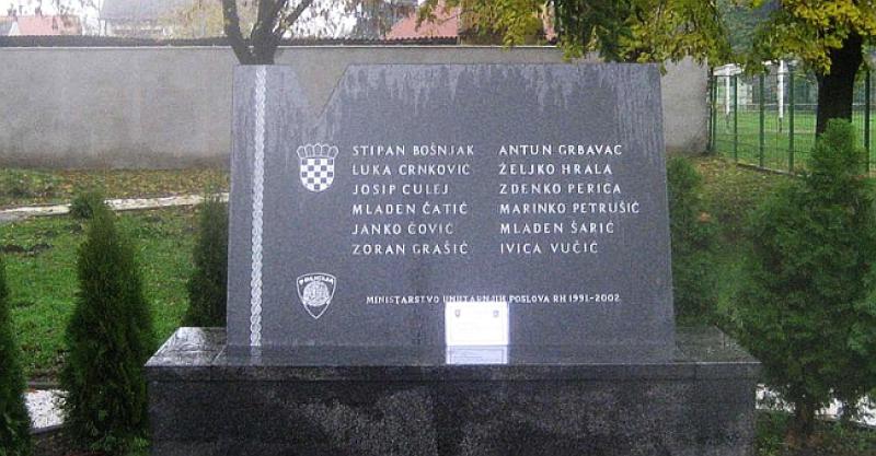 MASAKR U BOROVU SELU Prije 27 godina hrvatski policajci stigli osloboditi zarobljene kolege, dočekali ih rafali, trombloni i četnički noževi