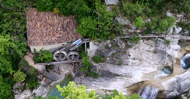 NAJLJEPŠI VIDEO KOJI ĆETE DANAS VIDJETI Dolazi nam iz napuštenog istarskog sela