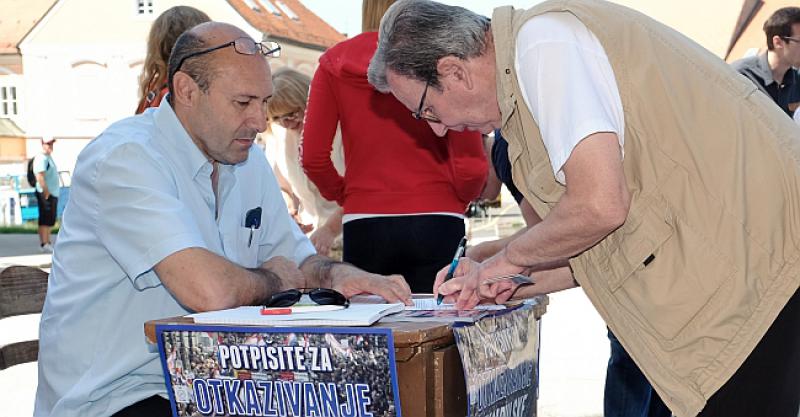 DVIJE INICIJATIVE, DVA REFERENDUMA 'Narod odlučuje' i 'Istina o Istanbulskoj' počele prikupljati potpise