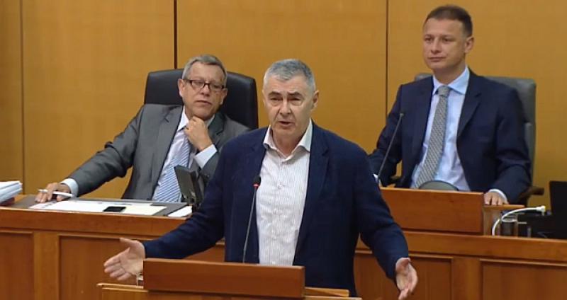 VIDEO Glasnovićev govor toliko je naljutio SDP-ovog Glavaševića da je udario po klupi