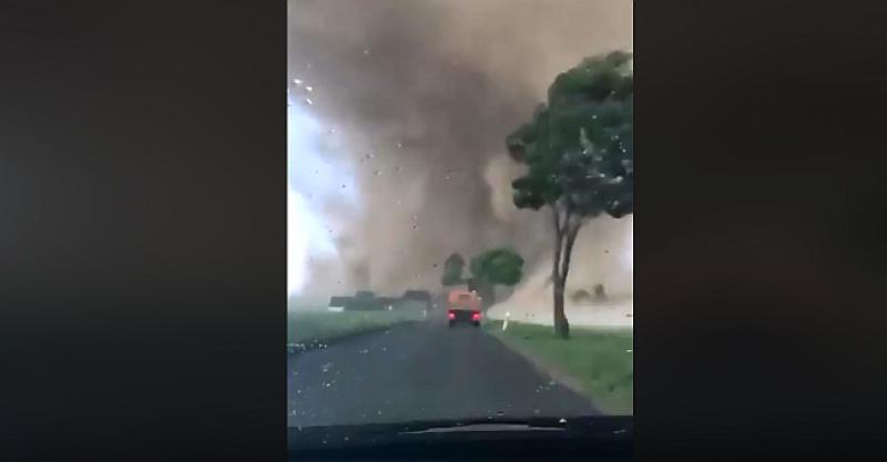(VIDEO) TORNADO USRED NJEMAČKE Snimio kako ga je u autu 'pregazio' zastrašujući prirodni fenomen