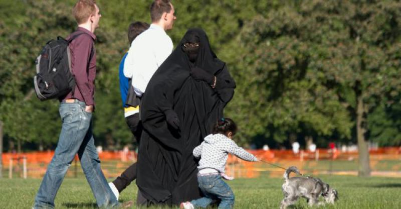 OD 1. KOLOVOZA U Danskoj zabranjeno nošenje islamskog vela koji pokriva lice