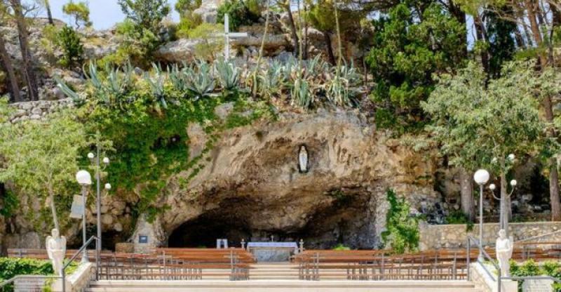 (FOTO) VODIMO VAS KROZ HRVATSKA SVETIŠTA Upoznajte 'mali Lurd' u Dalmaciji, skriven u Biokovo, čuvan od Gospe