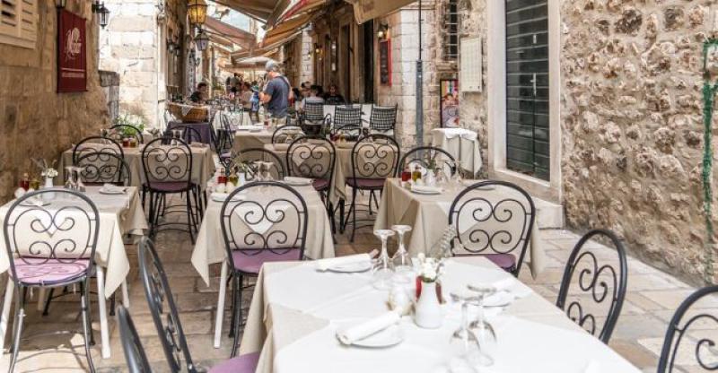 SEZONAC OTVORIO DUŠU 'Priče o 6000 kuna konobarske plaće su laži, a prije manjka radne snage rekao bih da postoji manjak poštovanja'