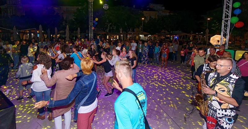 FOTOGALERIJA Crikvenica je ove subote bila disko na otvorenom