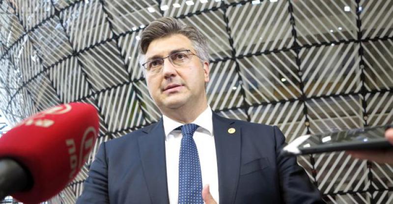 HRVATSKU KONTAKTIRALA ANGELA MERKEL Plenković kaže da nije realno da brodovi s migrantima pristaju u hrvatske luke