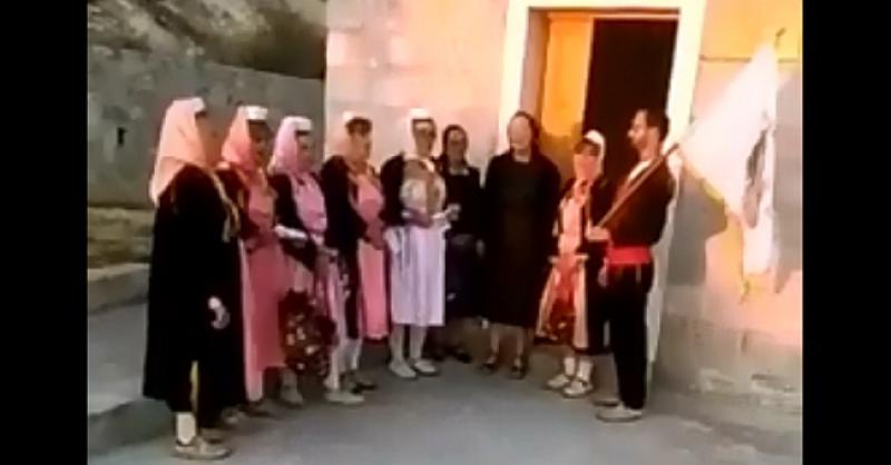 (VIDEO) JEDINSTVENA NAVIJAČKA PJESMA Žene iz KUD-a ‘Krenica’ opjevale ‘Vatrene’ tradicionalnom cetinskom pjesmom