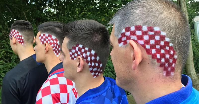 OTAC I TRI SINA Svi zajedno kod frizera ‘naručili’ genijalne navijačke frizure