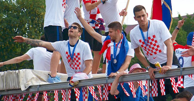 ‘ZAŠTO HRVATSKA PREZIMENA ZAVRŠAVAJU NA –IĆ?’ Austrijski list objasnio čitateljima otkud Modrić, Rakitić, Mandžukić…