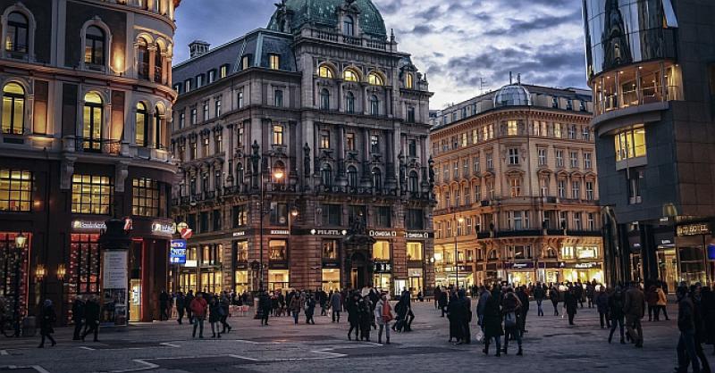 'U AUSTRIJI JE PREKO 250.000 ILEGALNIH USELJENIKA' Tvrdi premijer Gradišća