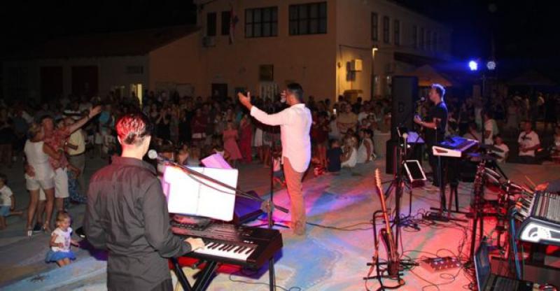 33. DAN ISELJENIKA Na Susak dolaze Sušćani iz svih krajeva svijeta