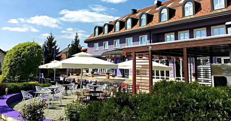 SUNSET PARTY Na ljetnoj terasi hotela Phoenix koja nikog ne ostavlja ravnodušnim