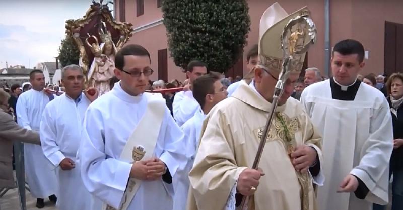 HODOČAŠĆE NA OTOK ZEČEVO U čast Gospinog ukazanja udovici Jeleni 1516. godine