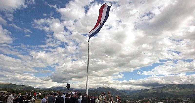 5. KOLOVOZA 1995. Nad oslobođenim Kninom zavijorila se hrvatska trobojnica