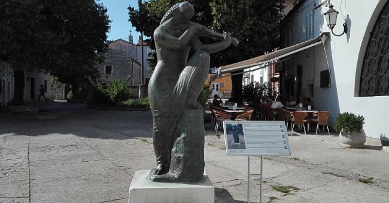 'OŽIVJELA' SKULPTURA U OSORU Nastala je prije točno 100 godina, a sad je zasvirala svoju lutnju