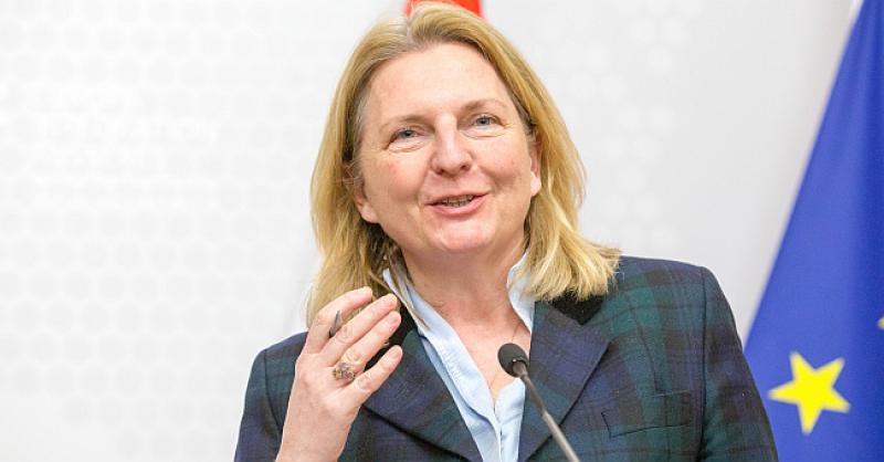 OVO SE RIJETKO VIĐA Putin u subotu dolazi u Austriju na svadbu ove žene