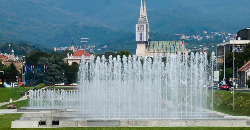 TUĐMANOV KIP UMJESTO 'MASONSKE PIRAMIDE' Prvi hrvatski predsjednik dobiva spomenik kraj fontana