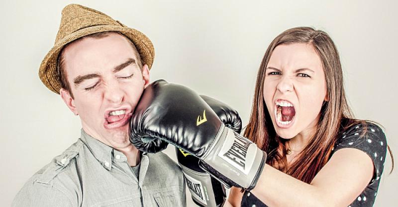 Svađaju se dečko i cura...