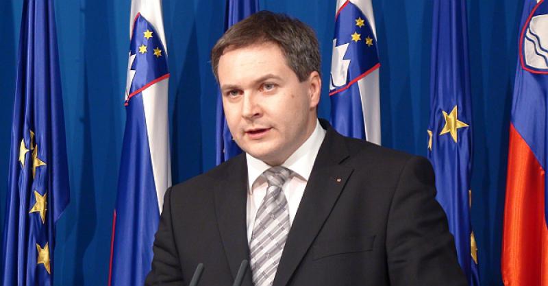 SLOVENSKI POLITIČARI 'ISKAČU IZ KOŽE' ZBOG HRVATSKE Predsjednik parlamenta 'udario' po predsjedniku Europske komisije