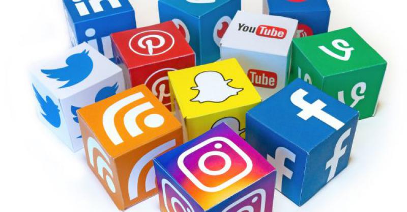 PET ZNAKOVA Provjeri jesi li ovisan/a o društvenim mrežama