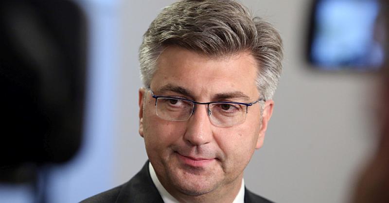 PLENKOVIĆ JE ZVAO BRKIĆA Nije ga uspio dobiti: 'Očekujem da nadležna tijela istraže fabricirane SMS-ove'