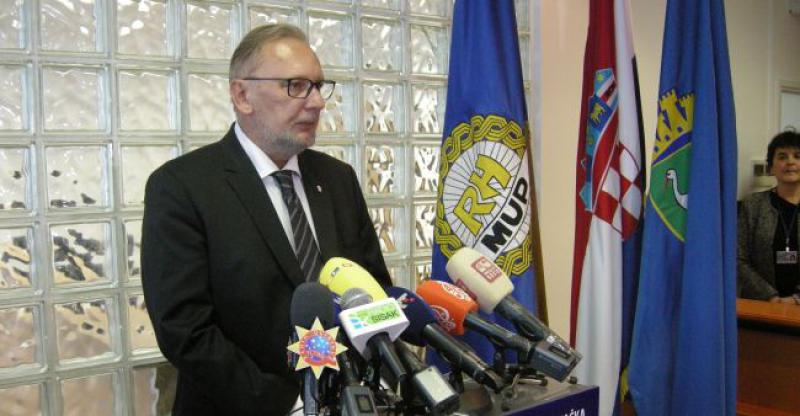 TKO TU KOGA? Sirijac koji tvrdi da ga je policija odvojila od kćeri ranije u BiH tražio azil, ali bez djevojčice
