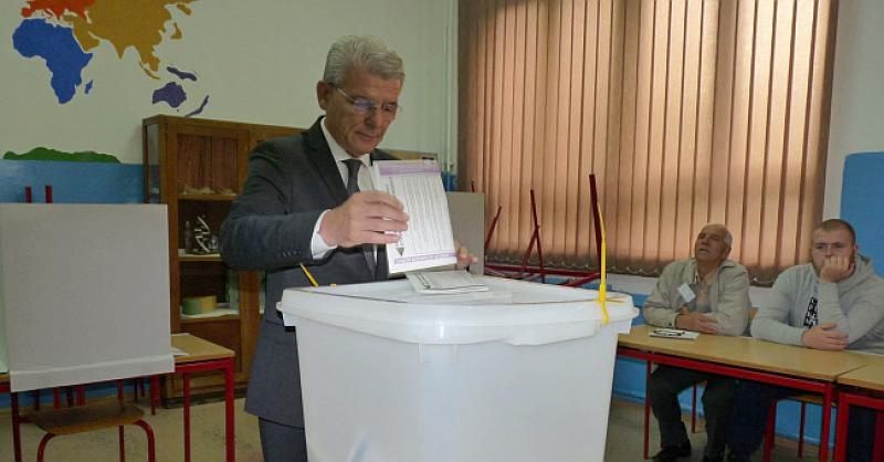 PORAZ DRAGANA ČOVIĆA Željko Komšić novi je hrvatski član Predsjedništva BiH: 'Želim služiti svim građanima'