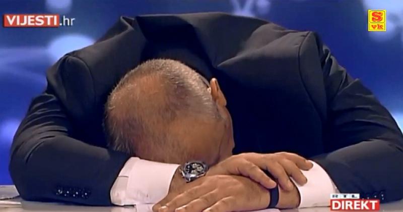 (VIDEO) ŠPRAJC 'ZASPAO' SLUŠAJUĆI PLENKOVIĆA 'Ako patite od nesanice, imamo rješenje...'