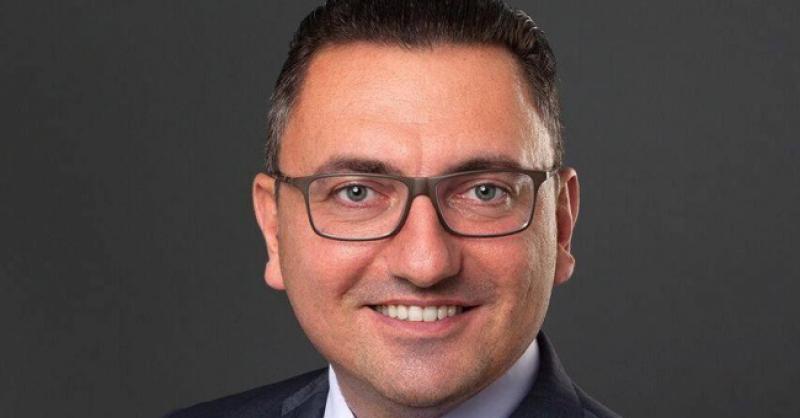 ODVJETNIK IZ FREIBURGA Dubravko Mandić