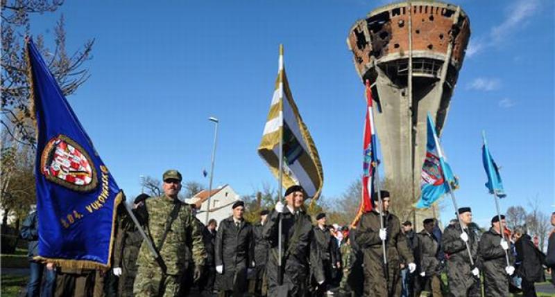 HRVATI IZ ORAŠJA, MOSTARA, ČAPLJINE, ČITLUKA, ŠIROKOG, VITEZA... Stižu u Vukovar, neki i pješice