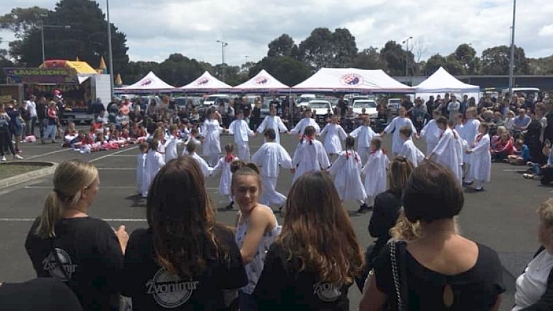 (VIDEO) PRVI DAN ADVENTA U MELBOURNEU Pogledajte kako su Hrvati veselo dočekali došašće