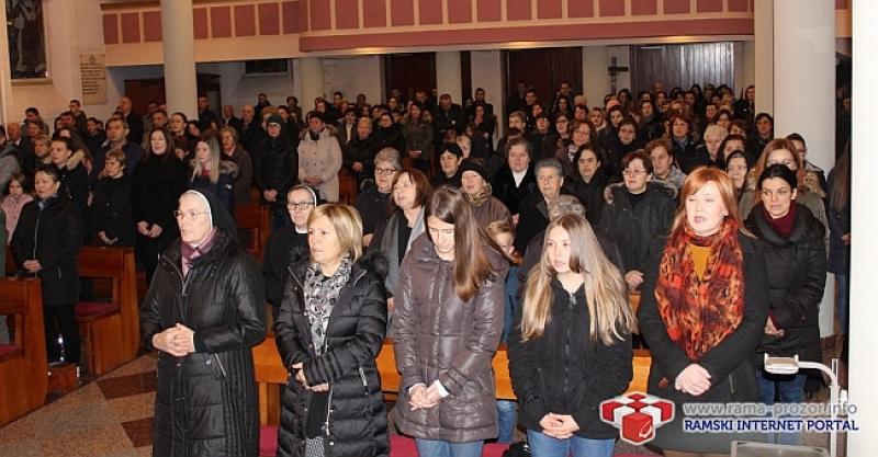 SRCA GORE, EVO ZORE Hrvati krenuli na mise zornice! Evo što svaki vjernik mora znati o njima