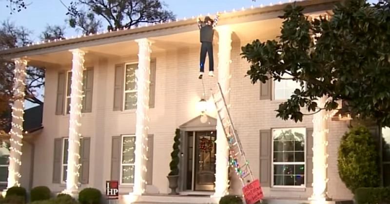 (VIDEO) VODITELJI SU PLAKALI OD SMIJEHA Kad su vidjeli dobričinu kojeg je prevarila božićna 'dekoracija'