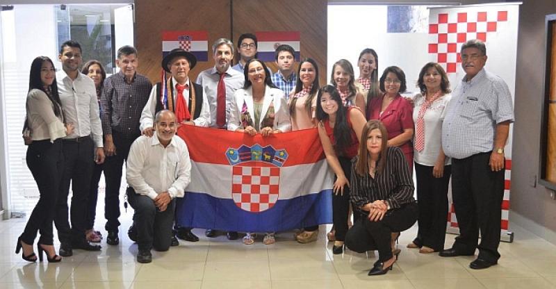 PARAGVAJSKI HRVATI Žele državljanstvo i putovnice, doznajemo koliko ih se upravo prijavilo