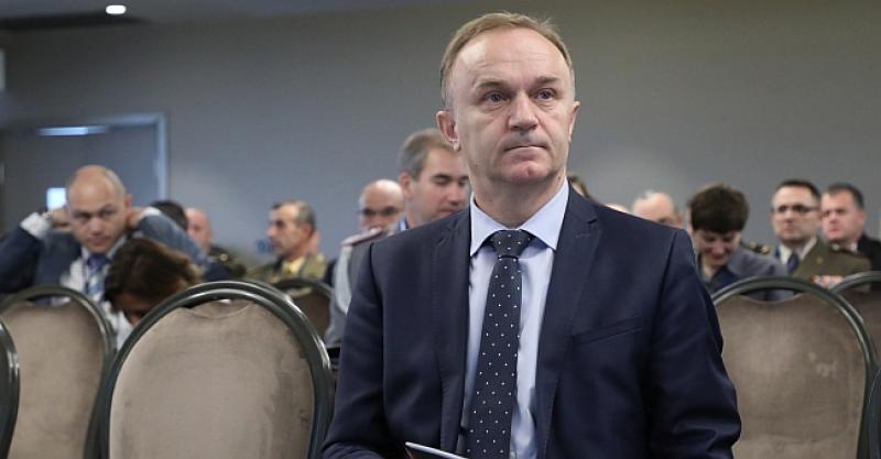 SAVJETNIK PREDSJEDNICE PODNIO OSTAVKU Iz 'moralnih razloga', ona je prihvatila