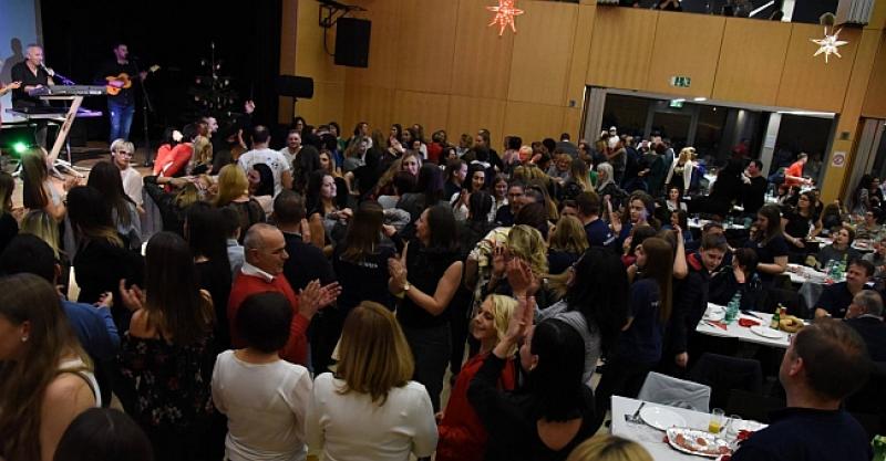 (FOTOGALERIJA) SPEKTAKL KRAJ SALZBURGA Održana prva Noć Hrvata