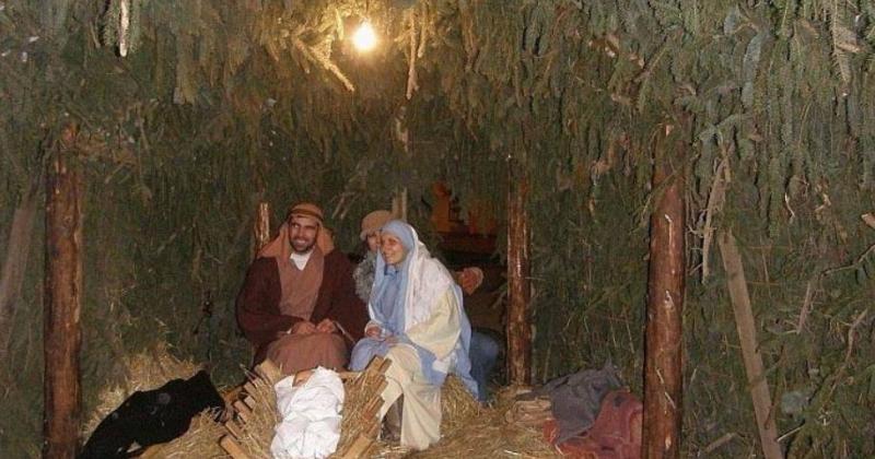 ŽIVE JASLICE Ispred zagrebačke katedrale