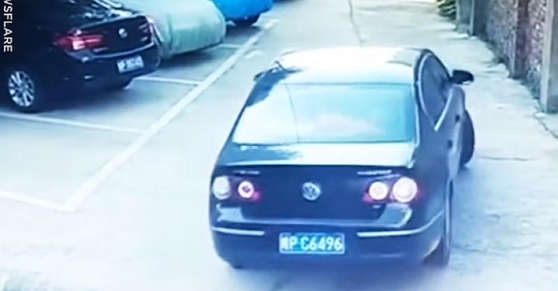 (VIDEO) MISLITE DA STE VIDJELI LOŠE PARKIRANJE? Ovo je vjerojatno najgore u povijesti