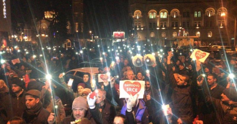 (VIDEO) VRIJE U BANJA LUCI Dvije tisuće prosvjednika na ulicama: 'Ubojice, ubojice!'