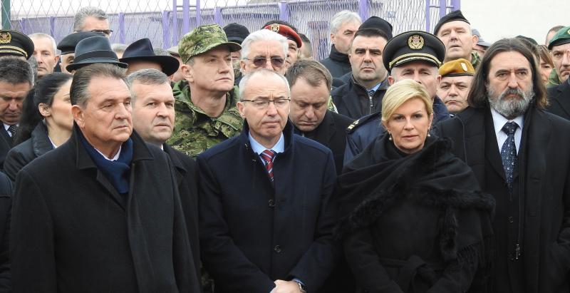 HDZ RASTE, SDP ispred Živog zida, a predsjednici pala popularnost