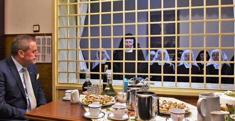 BANDIĆ POSJETIO ZATVORENI RED KARMELIĆANKI U BREZOVICI Razgovarati smiju jedino preko rešetki